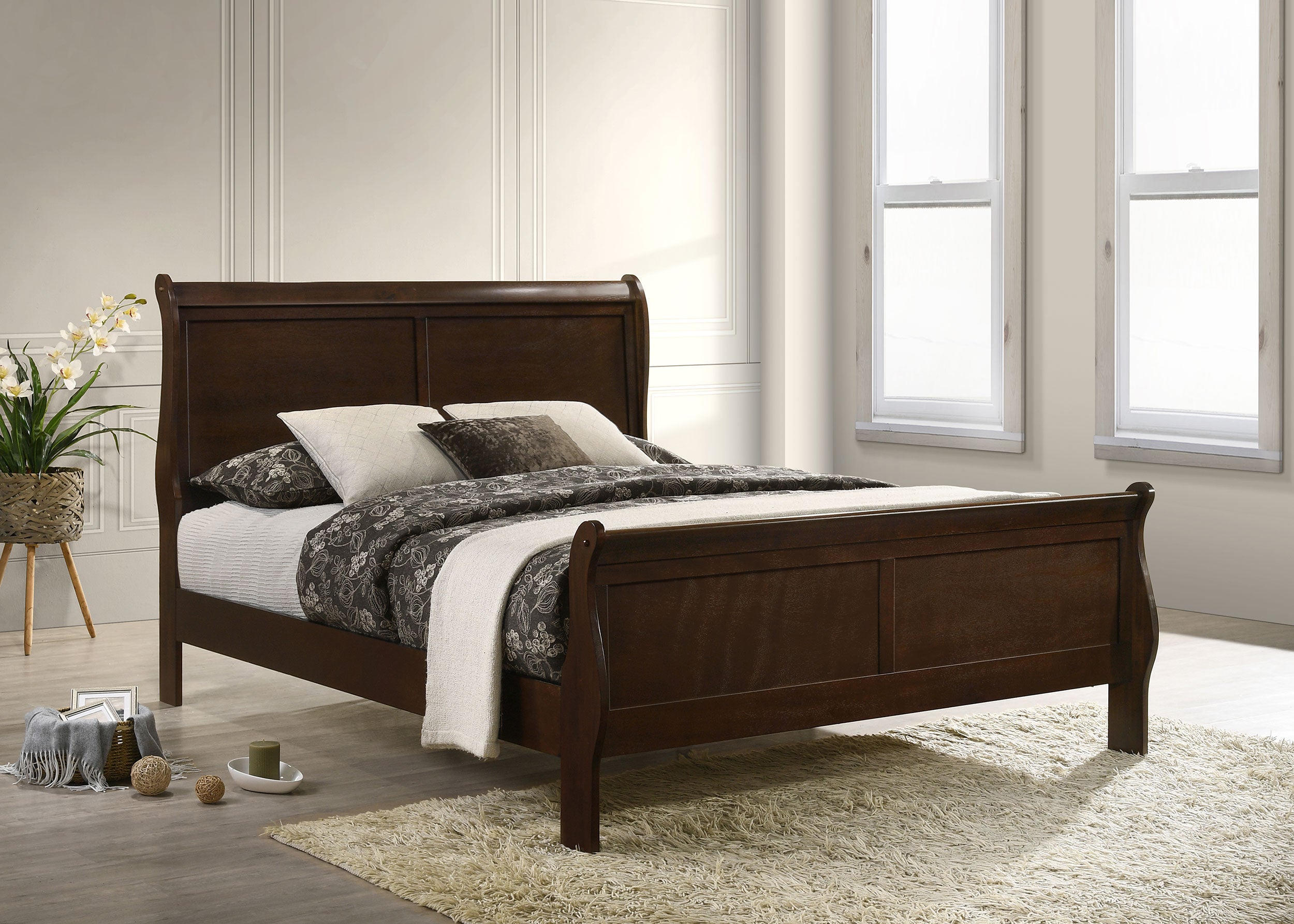Louis Philippe 47-inch  Sleigh Panel Bed White