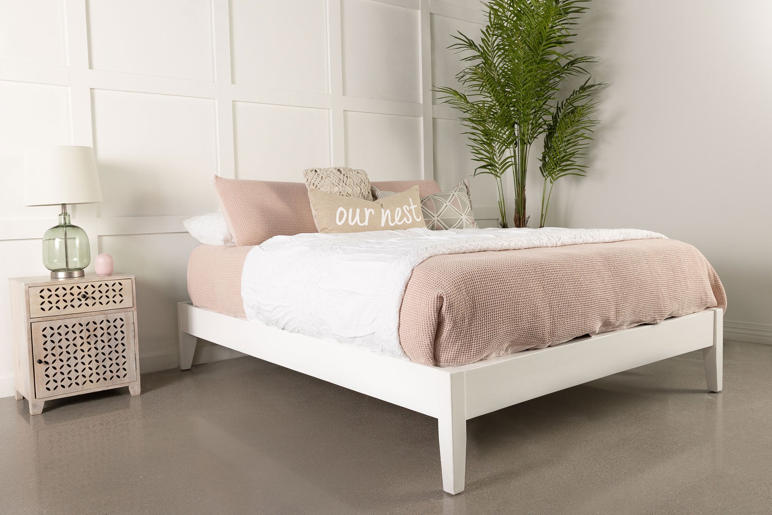 Hounslow Universal Platform Bed Black
