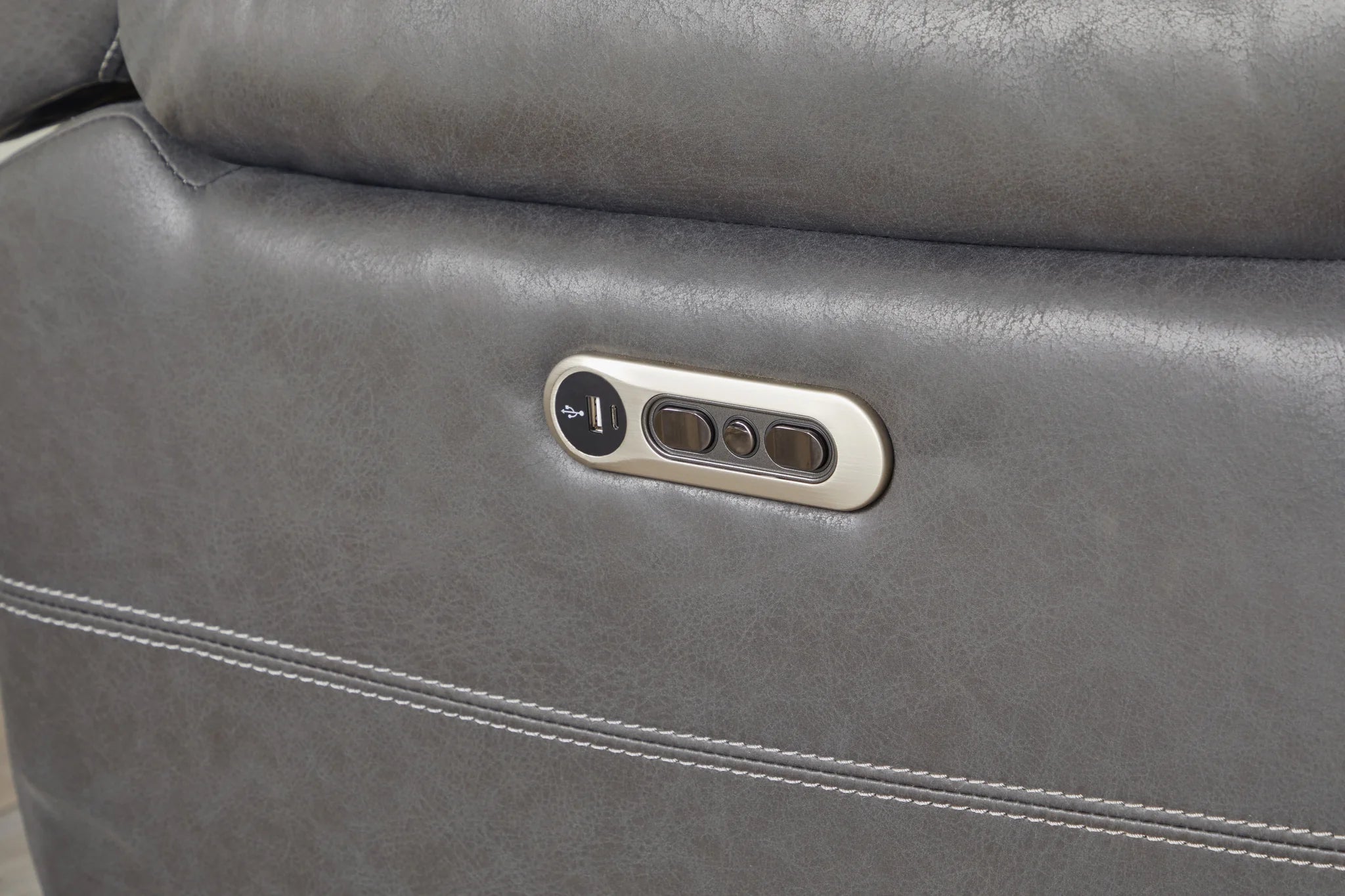 Cali - Charcoal Power Reclining Loveseat